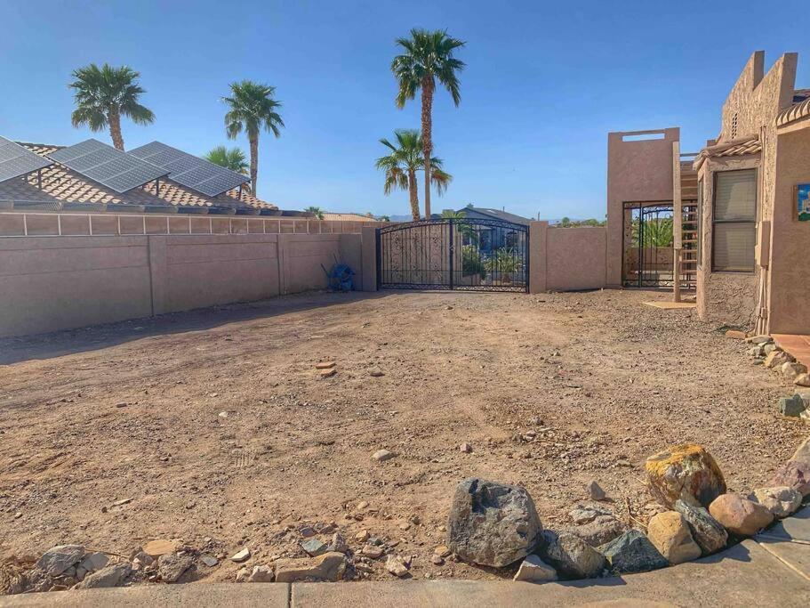Ultimate Backyard-Pool/Spa. Slide. Lakeview. Ball Lake Havasu City Dış mekan fotoğraf
